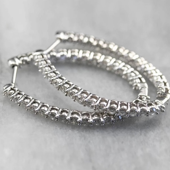 White gold plated small hoop earrings - Picture 3 of 4